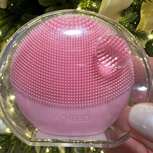 FOREO Luna Play Facial Cleansing Brush